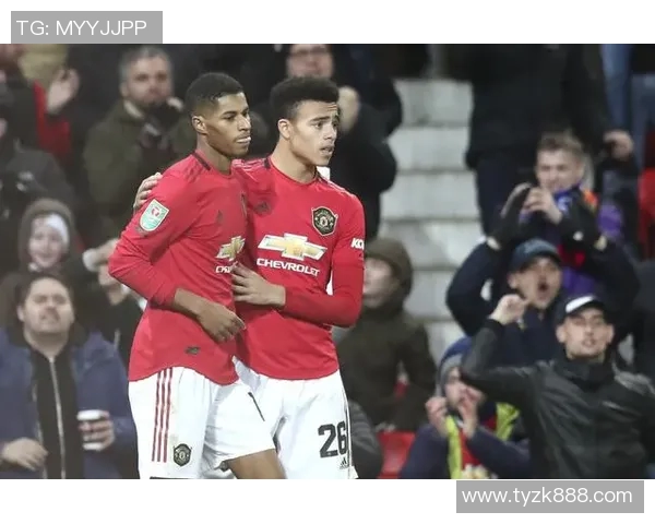 世界级运动员的非凡之路：从训练场到荣耀巅峰的成长与挑战